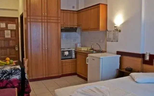 Karaoulanis Beach Aparthotel