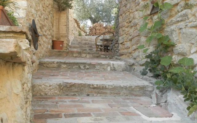 Residenza di Paese Castello del Poggio