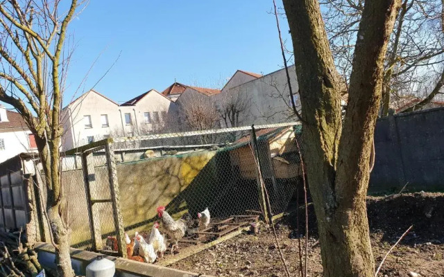 Maison d'une chambre avec terrasse et wifi a Argenteuil