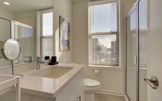 4 Mi to Center City: Philly Home w/ Rooftop Deck