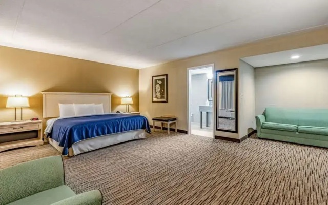 Rodeway Inn & Suites