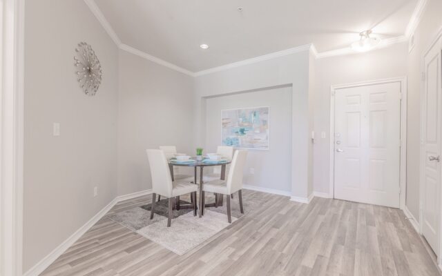 Modern Uptown Dallas Stay by Amyfinehouse