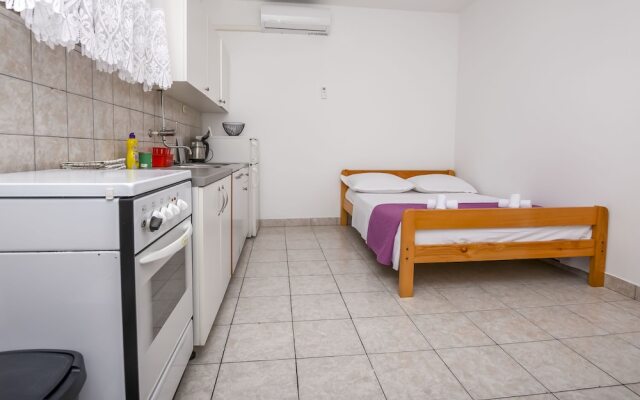 Studio Apartments Ivica