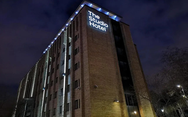 First Hotel The Studio