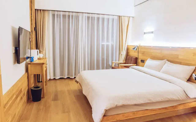 Aanji  Manyuan  Waterfront Hotel