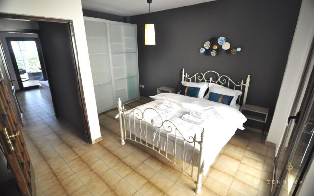 Zennova 80 Kastra Apartment