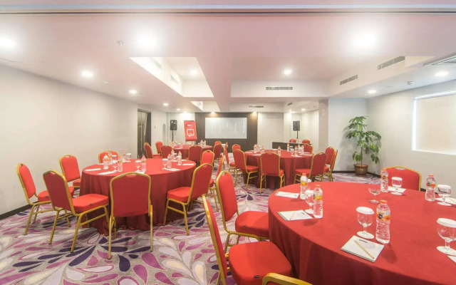 Bigland Hotel & Convention Sentul