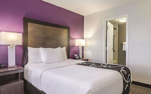 La Quinta Inn & Suites by Wyndham Warwick Providence Airport