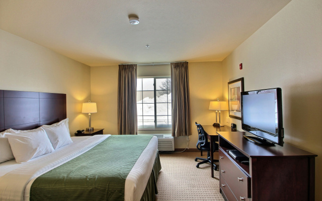 Cobblestone Inn & Suites - Brillion