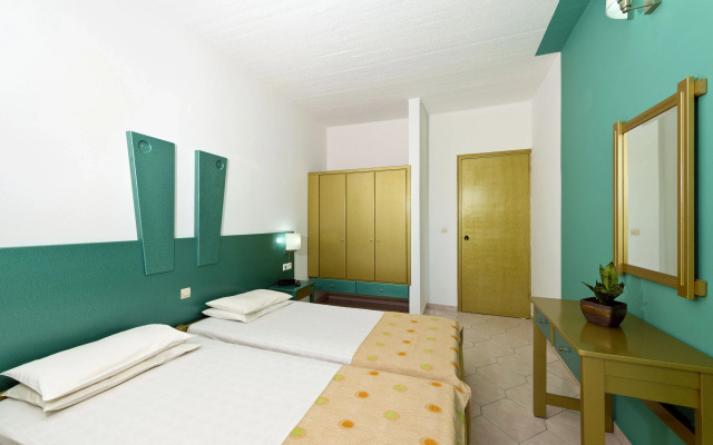 Trianta Hotel Apartments