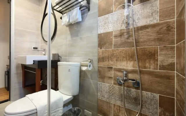 Midori Hostel