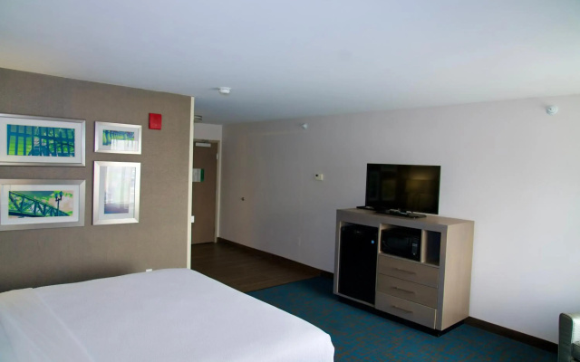 La Quinta Inn & Suites by Wyndham St. Paul-Woodbury