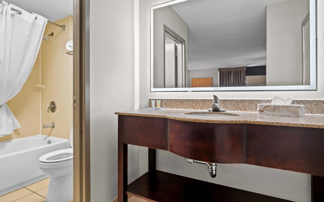 Days Inn by Wyndham Statesboro