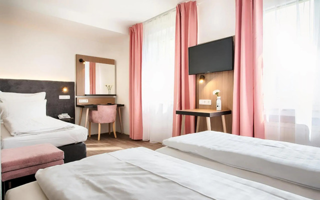 Home Hotel