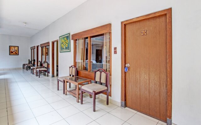 Super OYO Capital O 93240 Candra Dewi Hotel