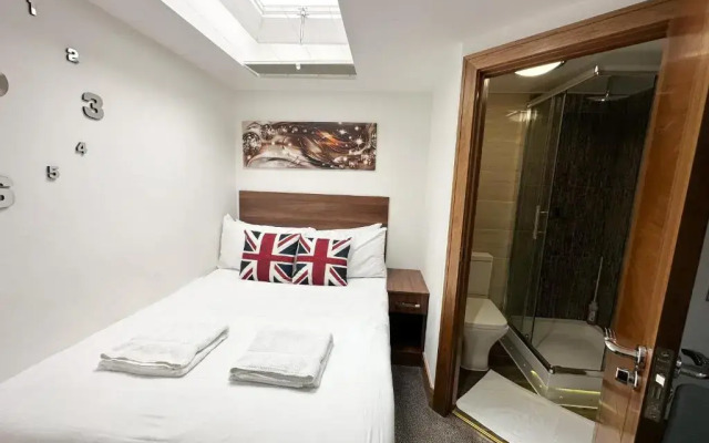 205 Earls Court Rooms