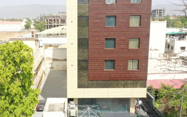 Hotel Vivan Pinnacle