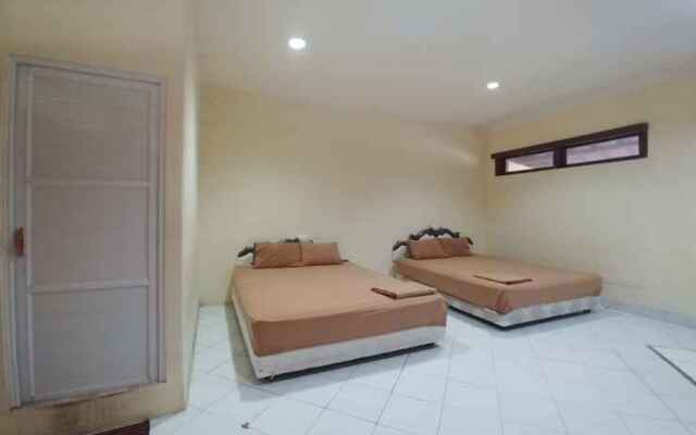 OYO 90283 Hotel Rajadani Ackni
