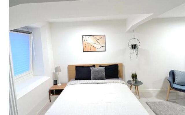 The Hidden Studio; Comfy & close to the Lake