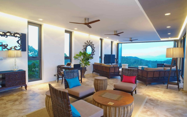 Luxury Villa Crystal Blue