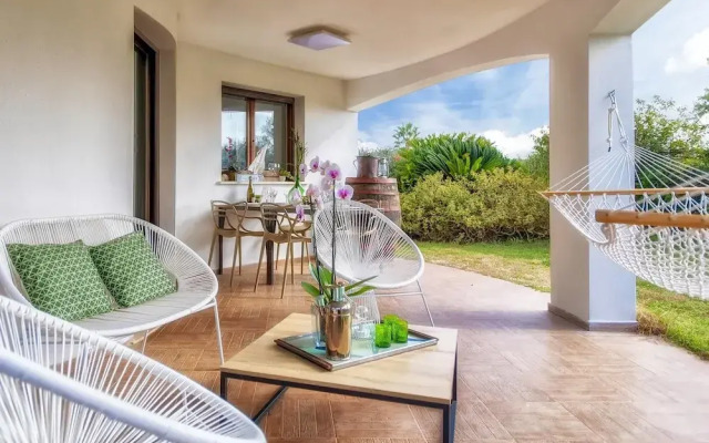 Sardinia Re - Fioretta Home Garden Side