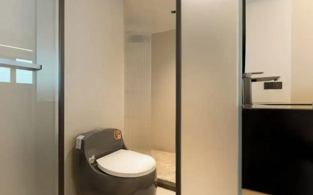 Shenzhen White House Sea View Resort