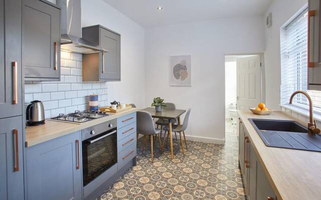 The Ruby Retreat Apartment