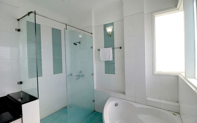 FabHotel Tipssy Inn 020