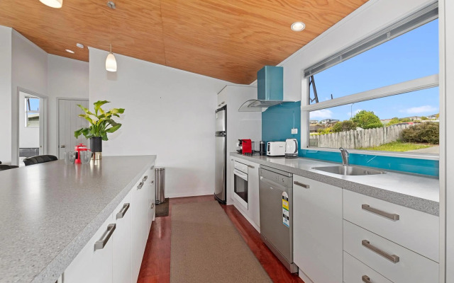 Blue Crush Villa - Mangawhai Heads Holiday Home