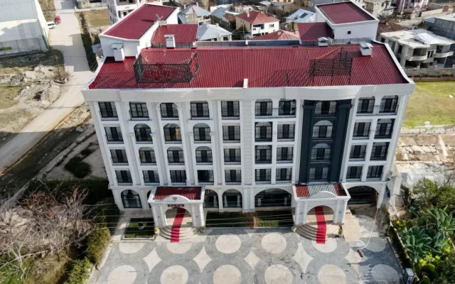 The Skylind Otel