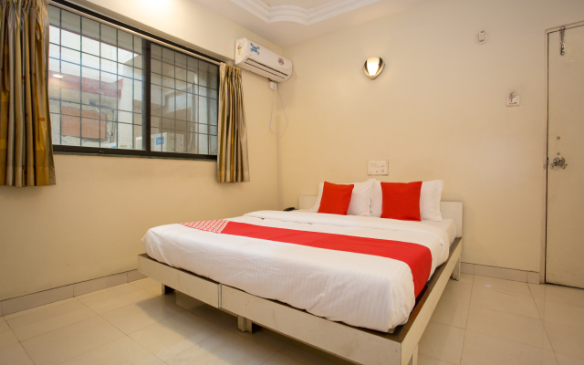 OYO 11601 Hotel Karishma