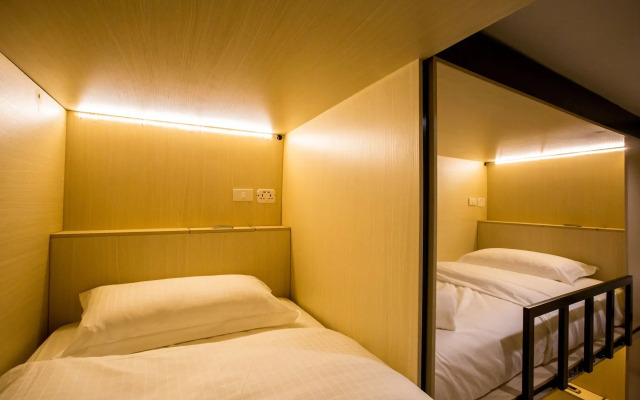 Bed To Bangkok - Hostel