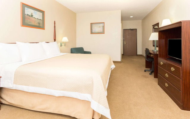 Travelodge by Wyndham Kapuskasing
