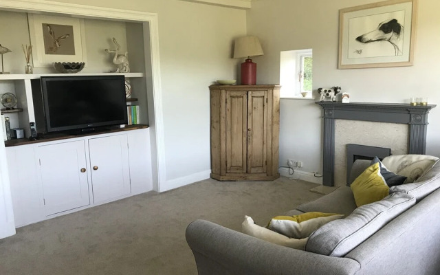 2BR North Sands Apt - Dog Friendly & Free Parking
