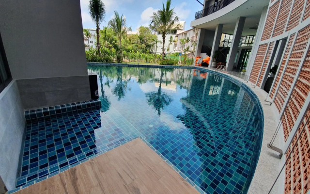 Atom Phuket Hotel