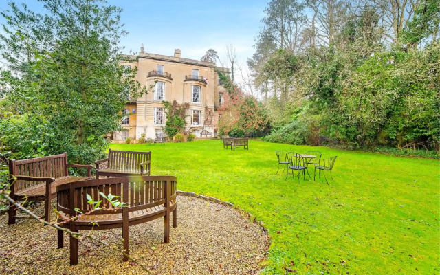 OYO Bailbrook Lodge, Bath