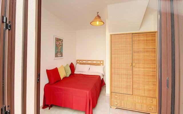 Sal032 in Salve With 3 Bedrooms and 2 Bathrooms