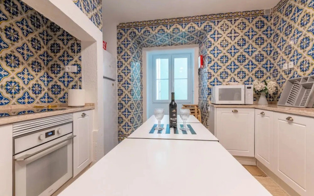Bairro Alto Luz 2 Bedroom Apartment - RNU 69321