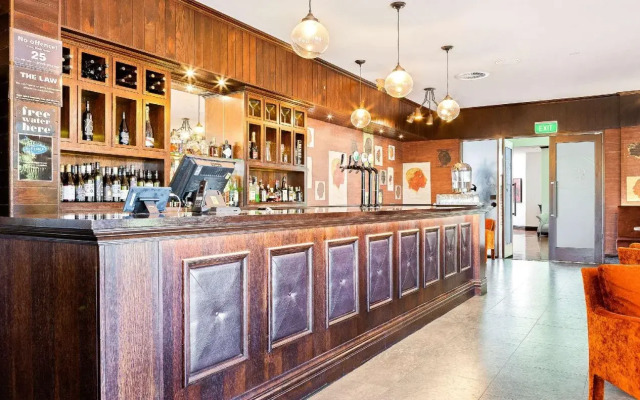 Hotel Elms Christchurch, an Ascend Collection Hotel