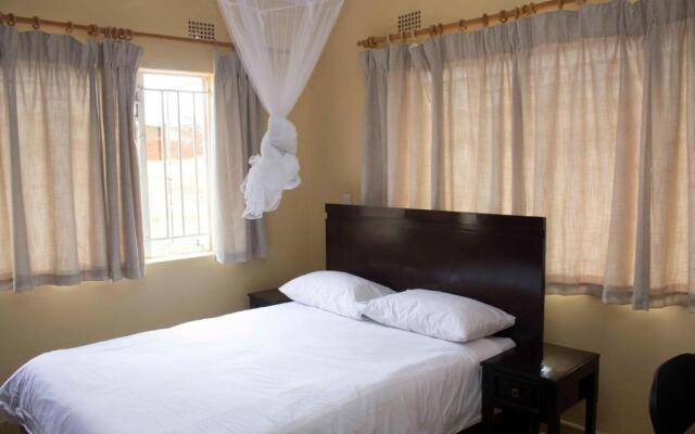 Chrinas Guest House