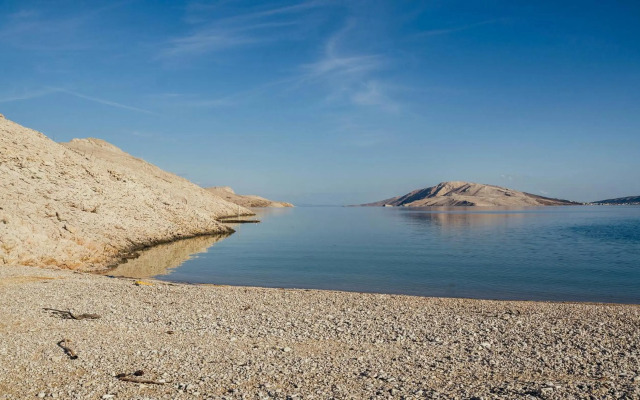 Mala Villa- heated pool since April 10th