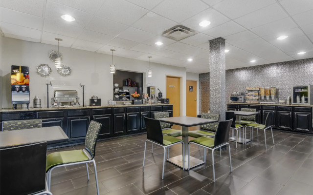 Best Western Commerce Inn