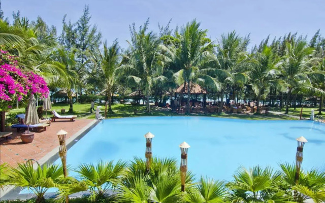 Sunny Beach Resort and Spa
