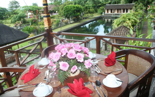 Tirta Ayu Hotel and Restaurant