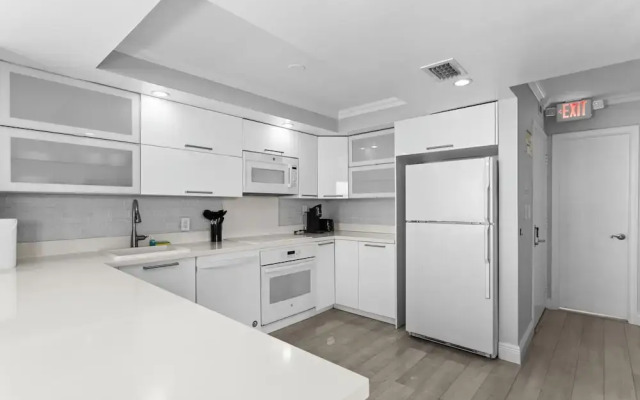 Bay Harbor Sunset Apt 5A