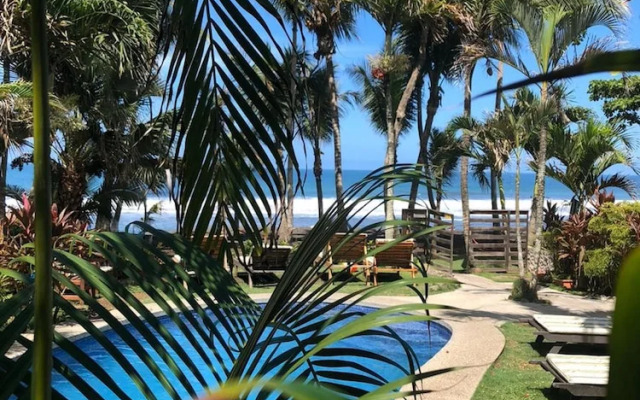 Ola Bonita BeachFront Apart Hotel