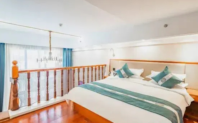 Changbai Mountain Wanda Yue Loft Hot Spring Hotel (Tourism Service Center of West Changbai Mountain)
