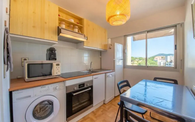 Apt with POOL 10 min from the BEACH