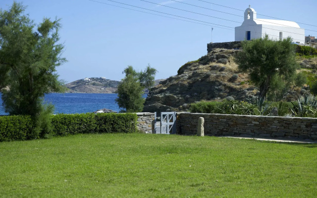 Porto Kea Suites
