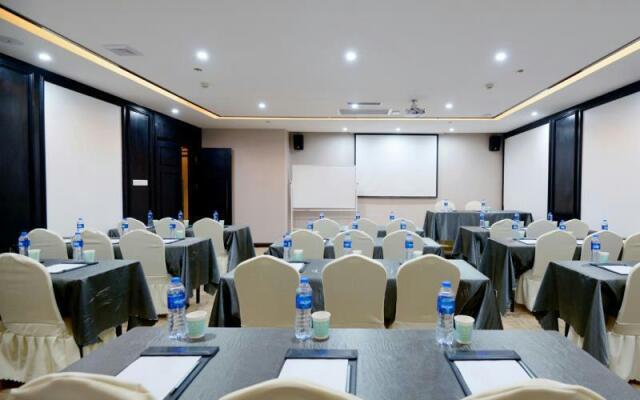 Xana Hotelle·Xi'an Fengcheng 5th Road North Railway Station Metro Station – Business – Xi'an